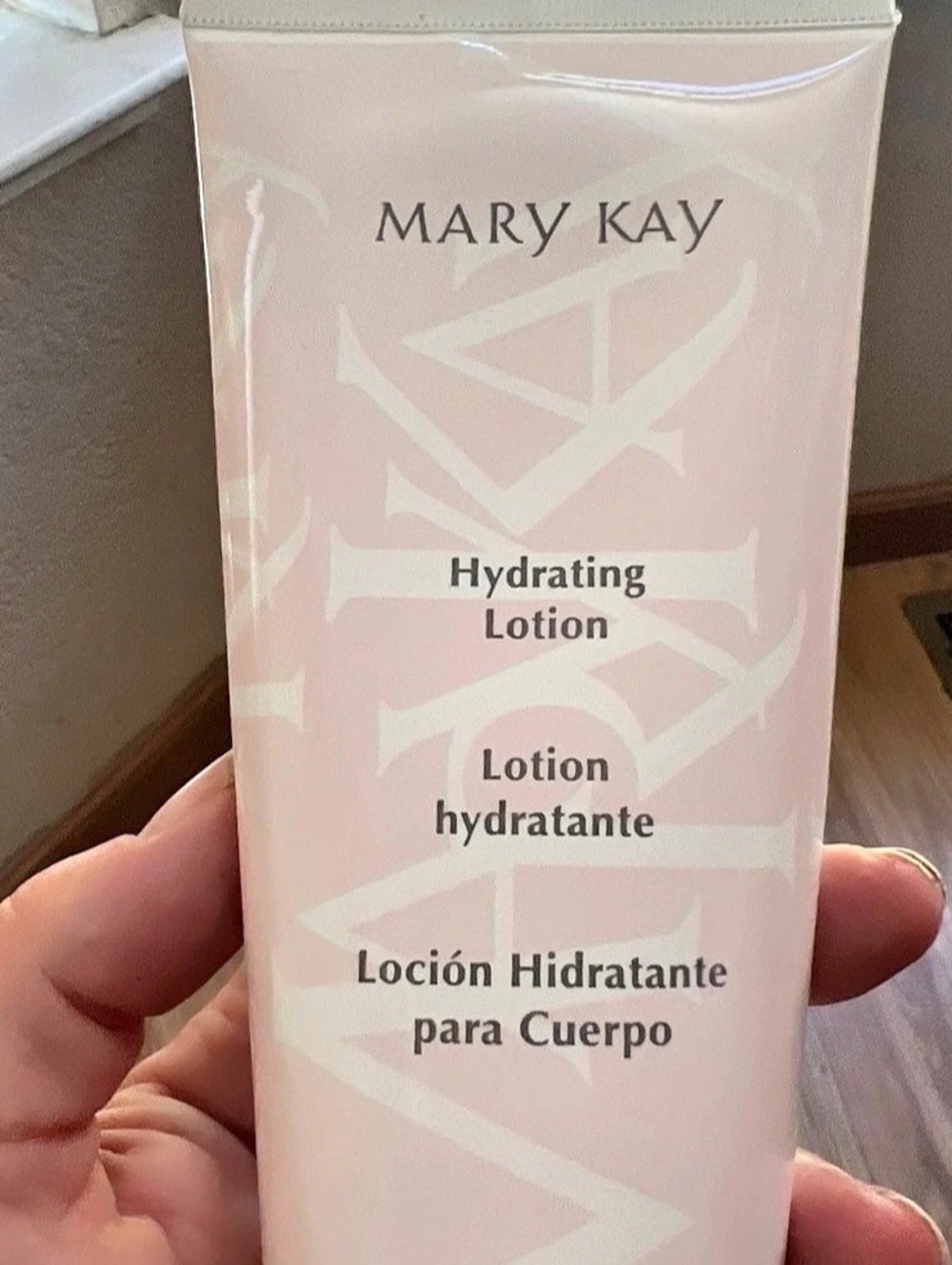 Mary Kay Hydrating Lotion NWT